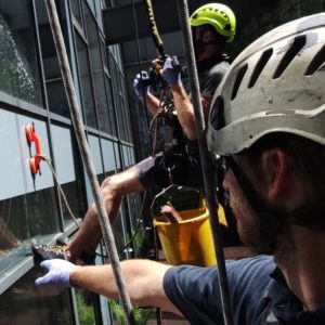 mycie okien na wysokości kraków skycrew